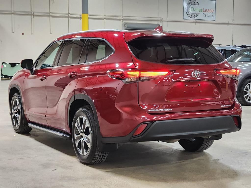 used 2022 Toyota Highlander car, priced at $32,711