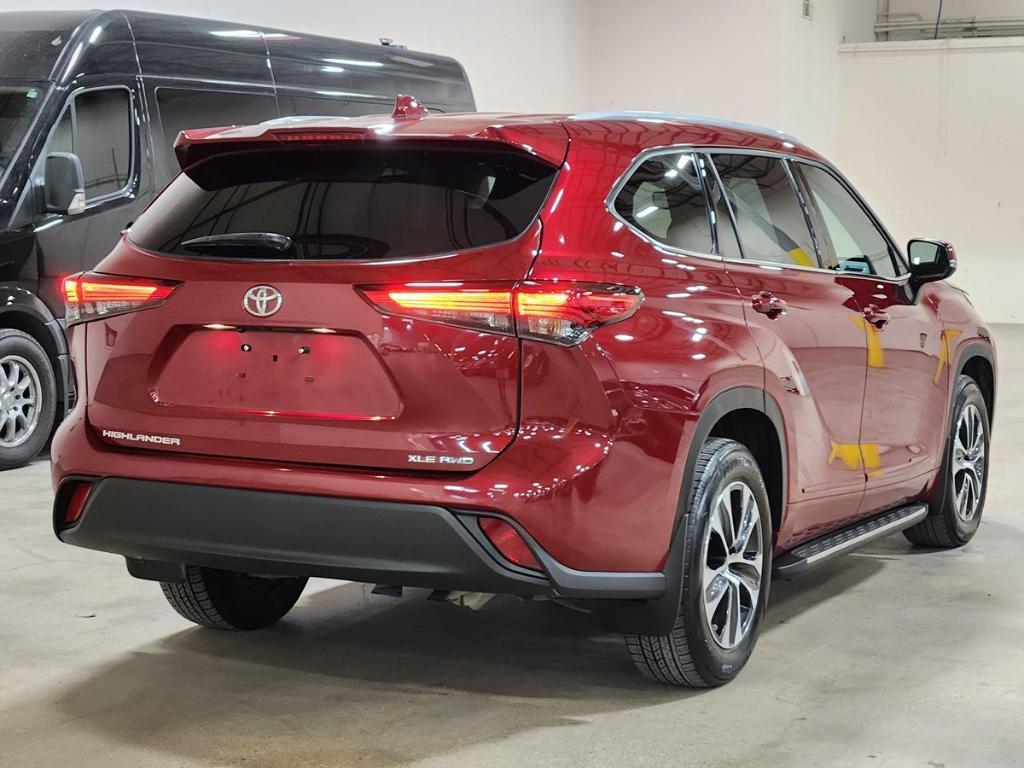 used 2022 Toyota Highlander car, priced at $32,711