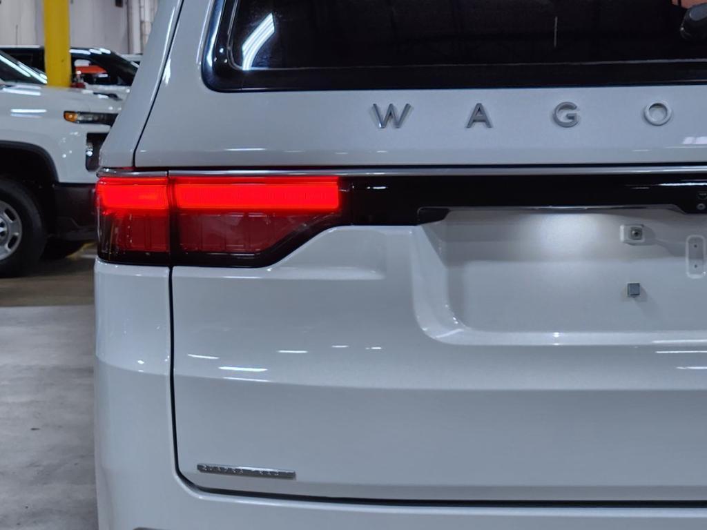 used 2022 Jeep Wagoneer car, priced at $32,918