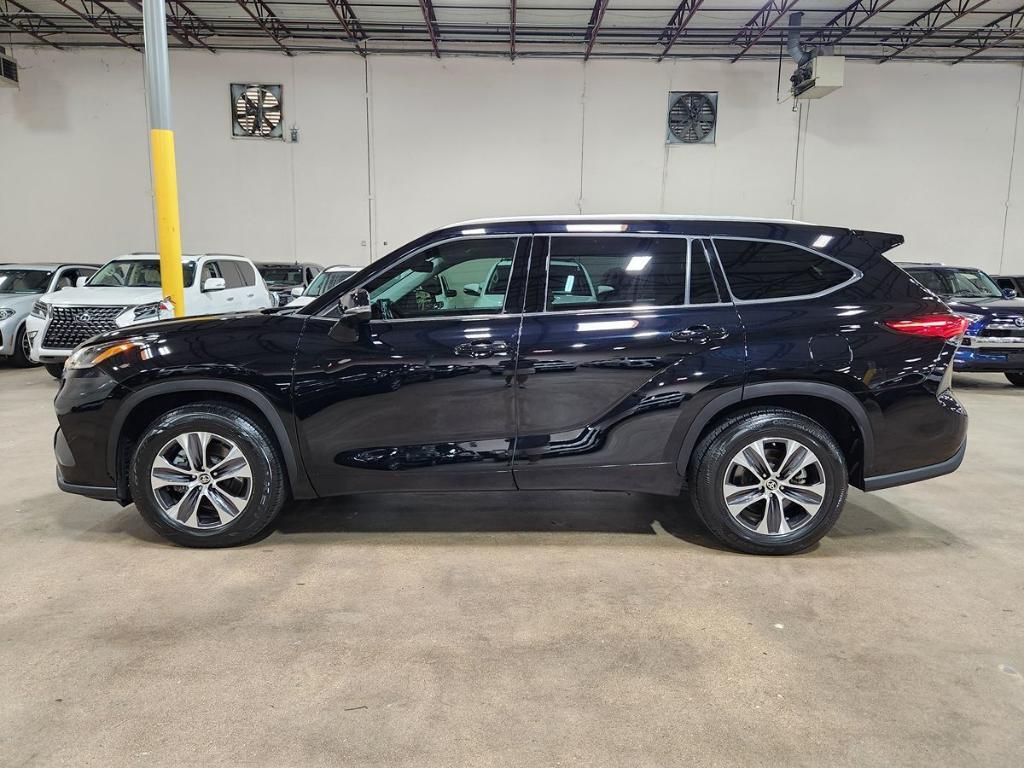 used 2021 Toyota Highlander car, priced at $27,288