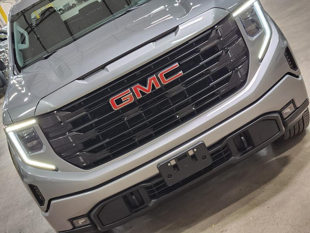 used 2023 GMC Sierra 1500 car, priced at $35,212