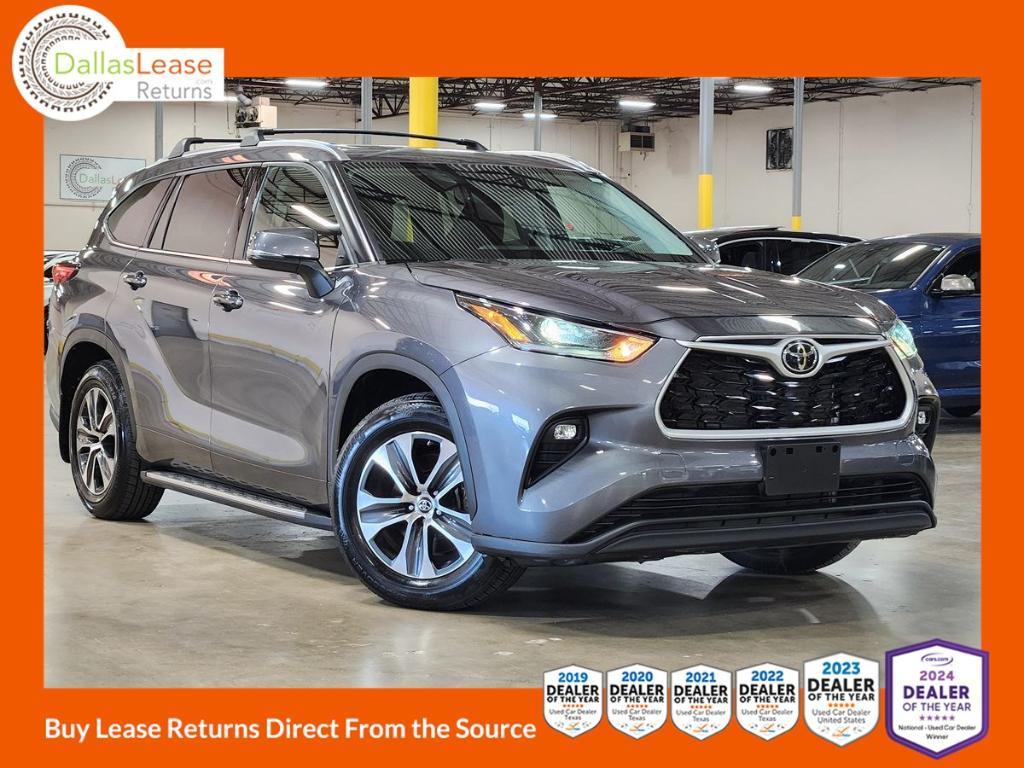 used 2021 Toyota Highlander car, priced at $24,885
