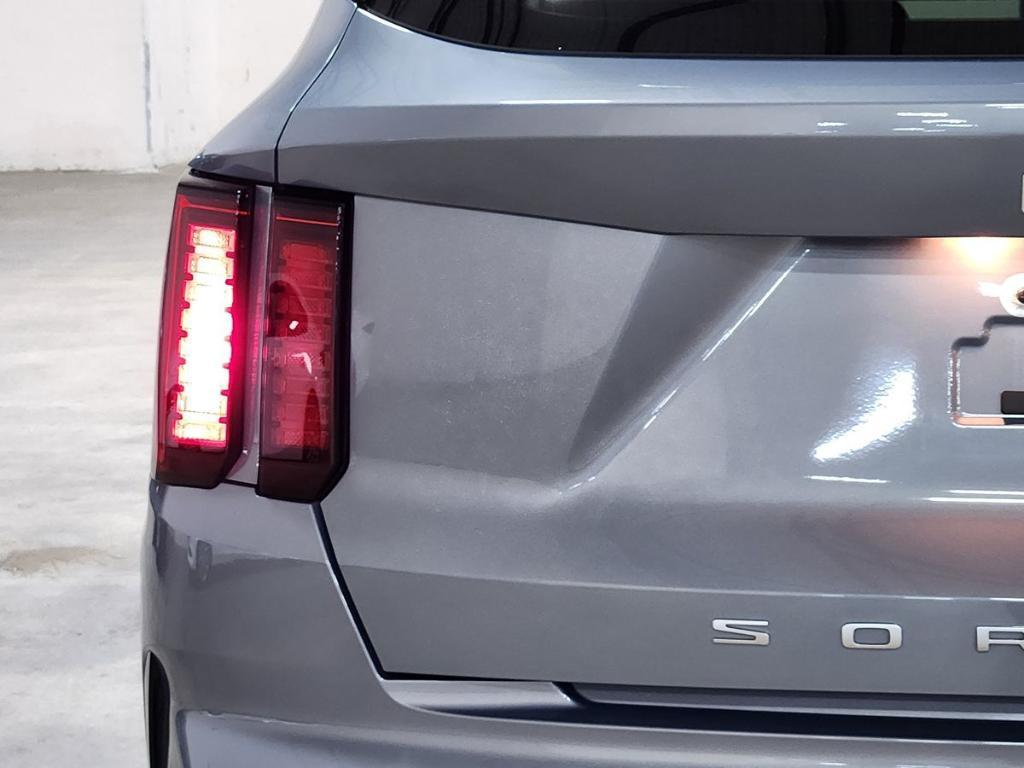 used 2022 Kia Sorento car, priced at $28,919