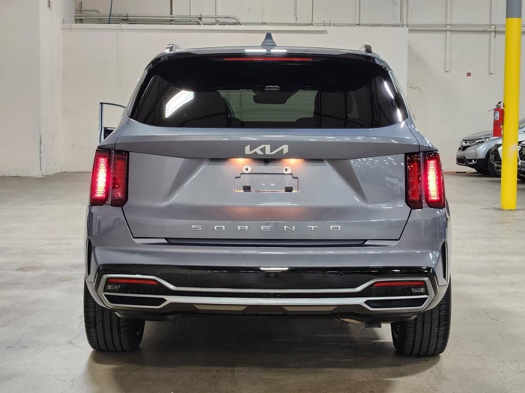 used 2022 Kia Sorento car, priced at $28,919