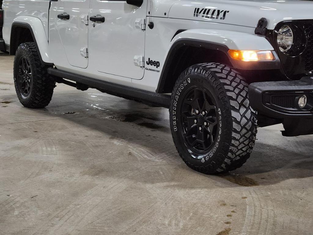 used 2021 Jeep Gladiator car, priced at $30,589