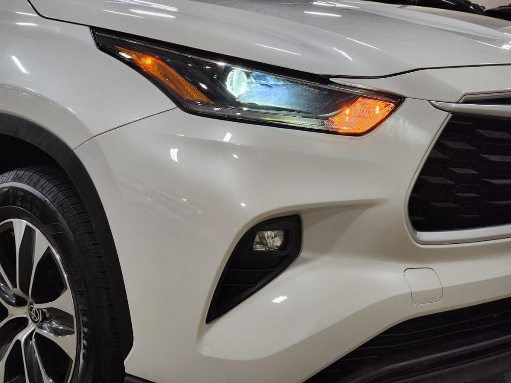 used 2021 Toyota Highlander car, priced at $27,811