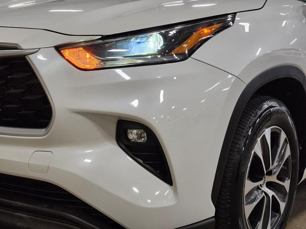 used 2021 Toyota Highlander car, priced at $27,811