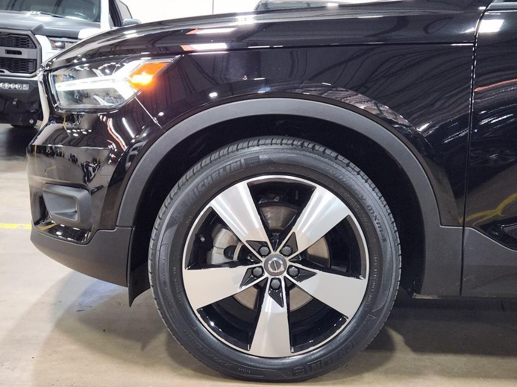 used 2021 Volvo XC40 car, priced at $25,066