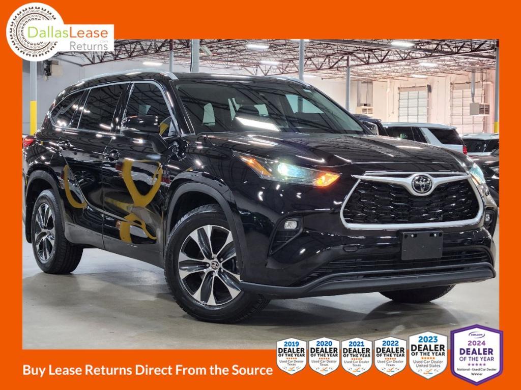 used 2022 Toyota Highlander car, priced at $33,200