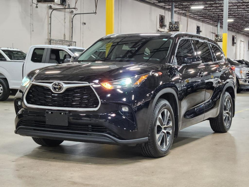 used 2022 Toyota Highlander car, priced at $33,200