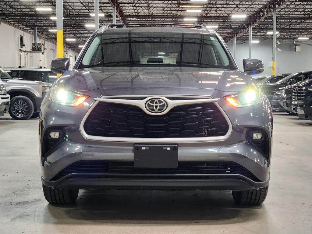 used 2023 Toyota Highlander car, priced at $35,102