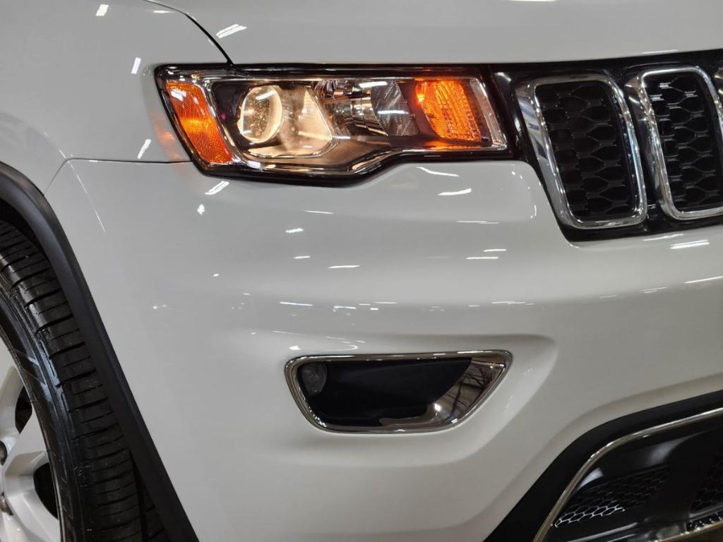 used 2017 Jeep Grand Cherokee car, priced at $18,174
