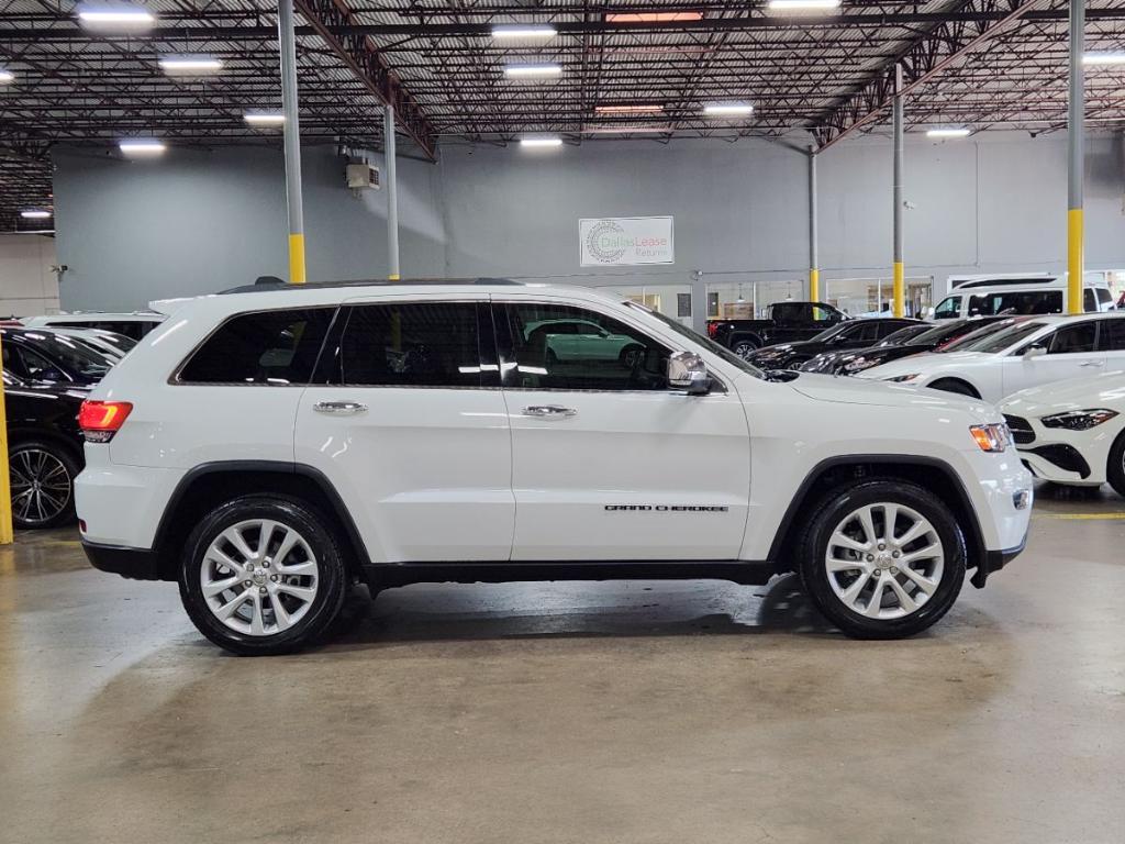 used 2017 Jeep Grand Cherokee car, priced at $18,174