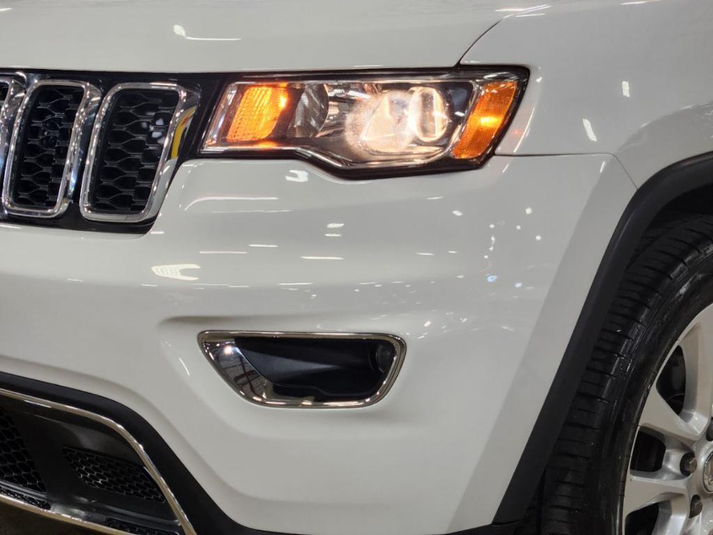 used 2017 Jeep Grand Cherokee car, priced at $18,174