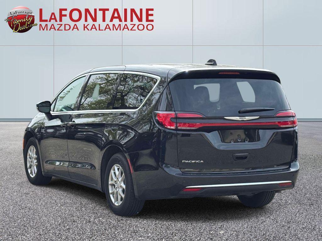 used 2025 Chrysler Pacifica car, priced at $32,293