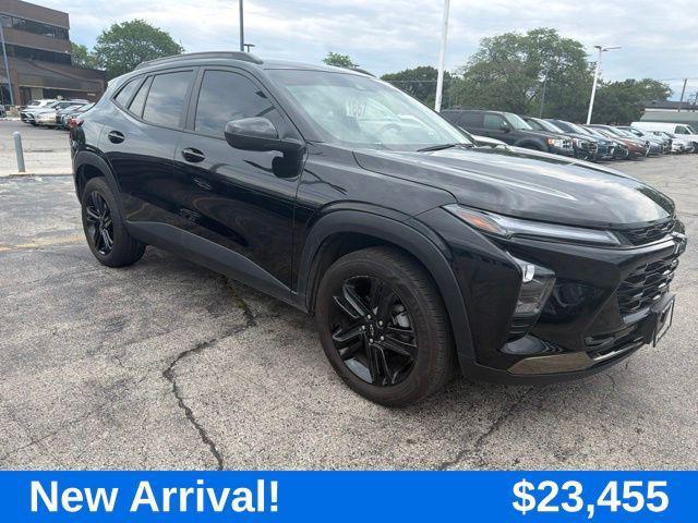 used 2025 Chevrolet Trax car, priced at $23,867