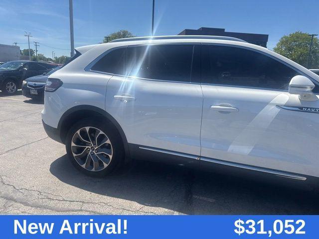 used 2022 Lincoln Nautilus car, priced at $31,464