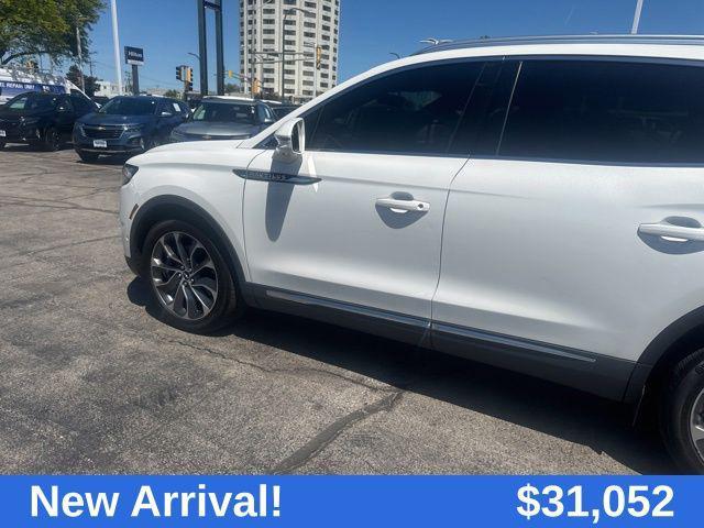 used 2022 Lincoln Nautilus car, priced at $31,464