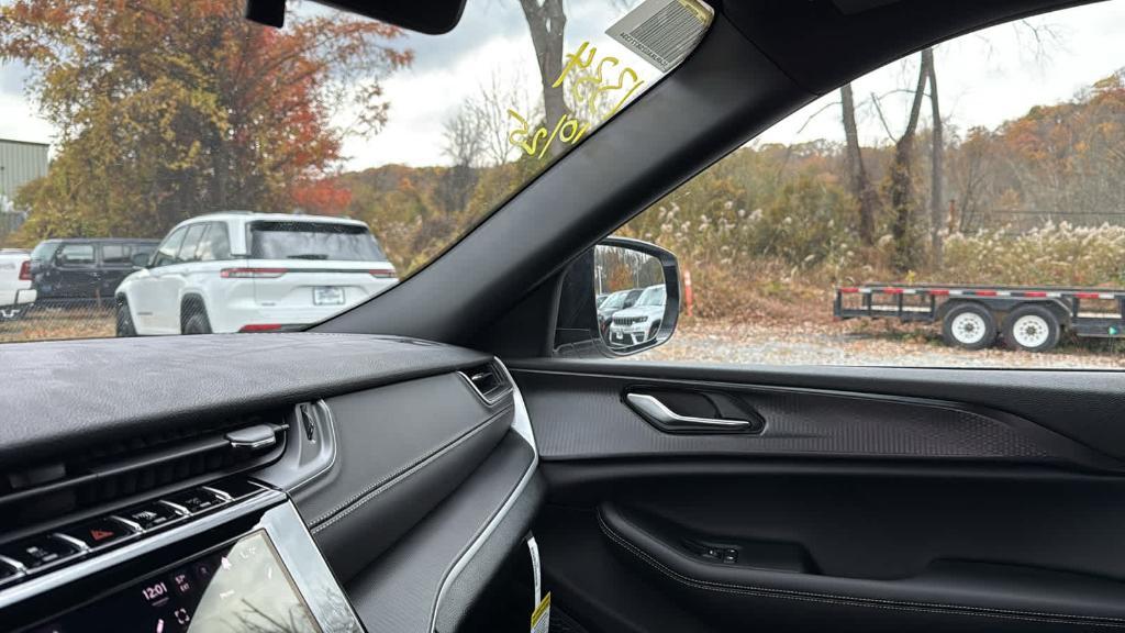 new 2025 Jeep Grand Cherokee L car, priced at $48,375