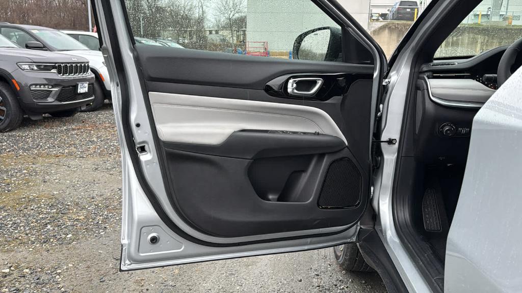 new 2026 Jeep Compass car, priced at $34,480