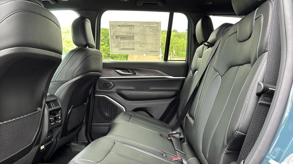 new 2026 Jeep Grand Cherokee car, priced at $49,910