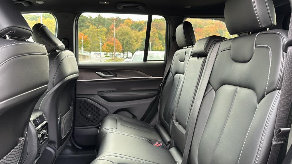 new 2025 Jeep Grand Cherokee car, priced at $48,260