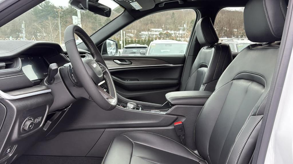 new 2025 Jeep Grand Cherokee L car, priced at $50,265