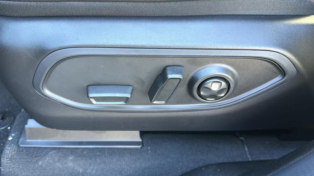 new 2025 Jeep Grand Cherokee car, priced at $46,625