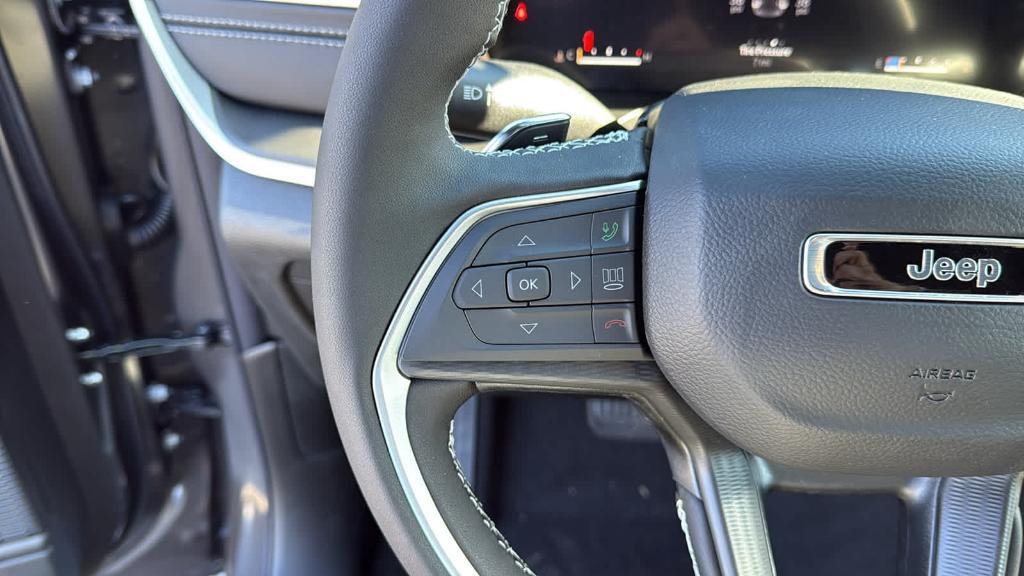 new 2025 Jeep Grand Cherokee car, priced at $46,625