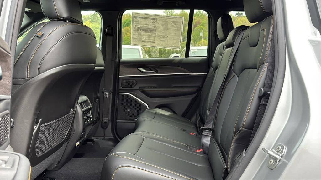 new 2026 Jeep Grand Cherokee car, priced at $51,480