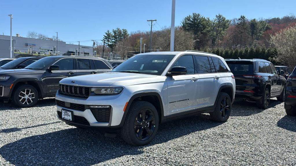 new 2026 Jeep Grand Cherokee car, priced at $49,475