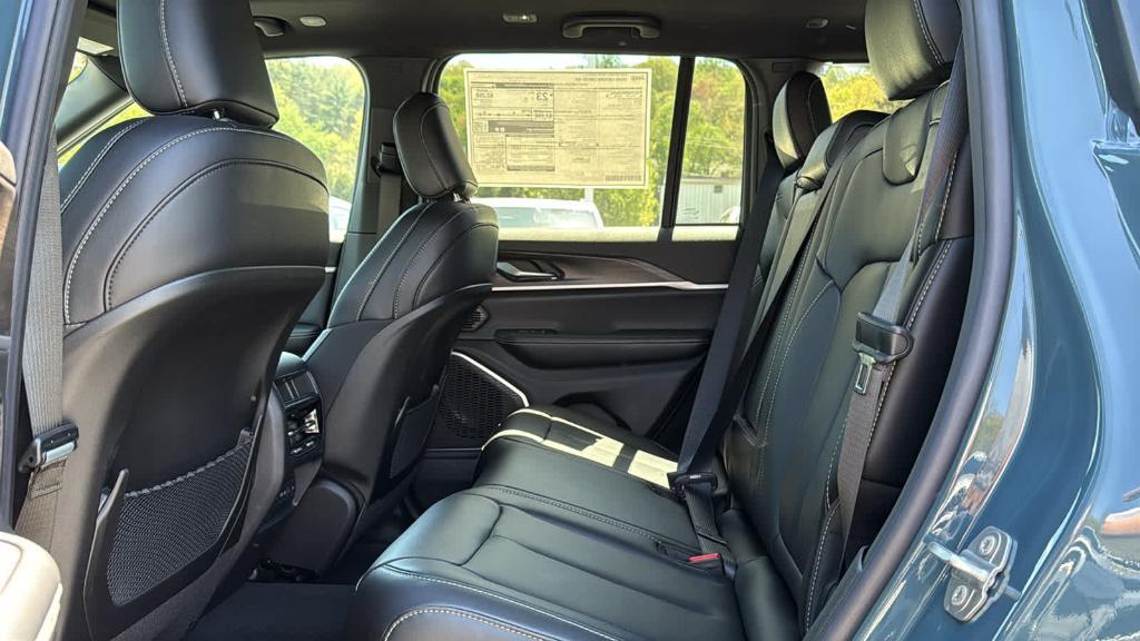 new 2026 Jeep Grand Cherokee car, priced at $49,910