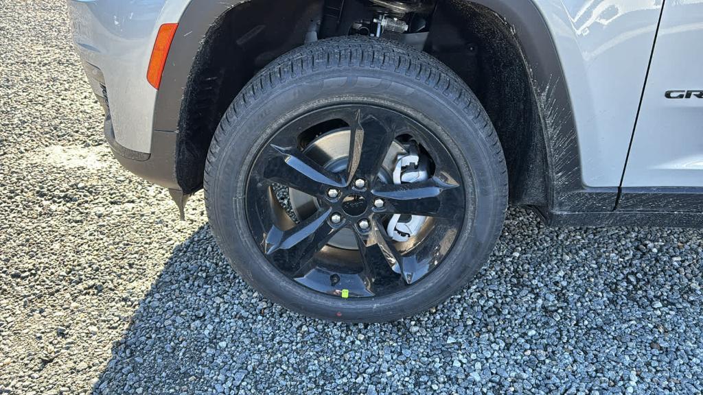 new 2025 Jeep Grand Cherokee L car, priced at $52,835