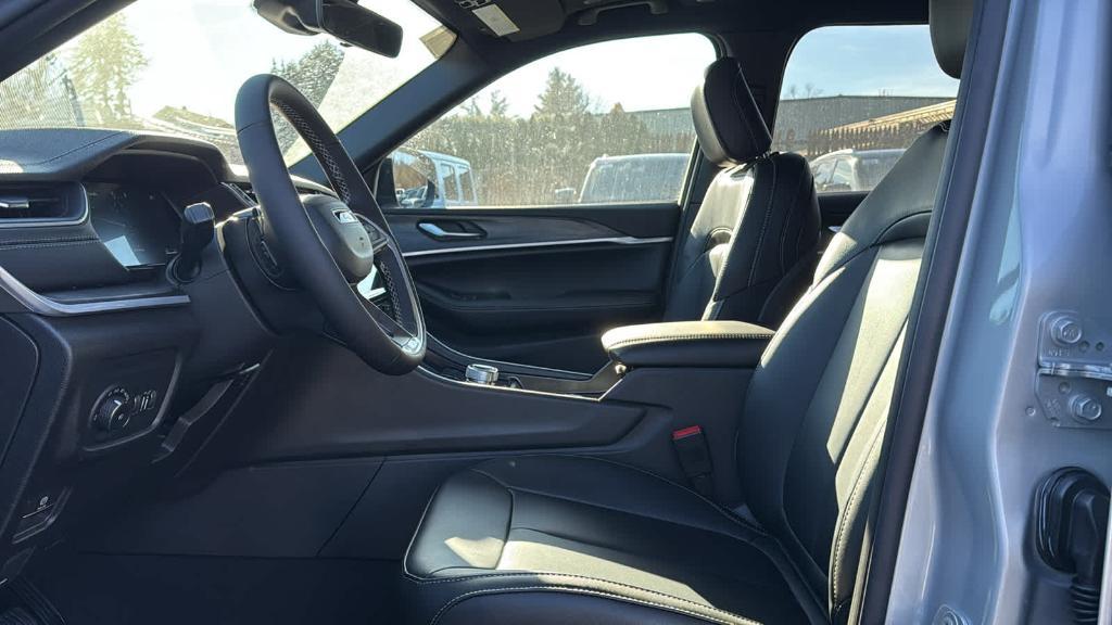 new 2025 Jeep Grand Cherokee L car, priced at $52,835