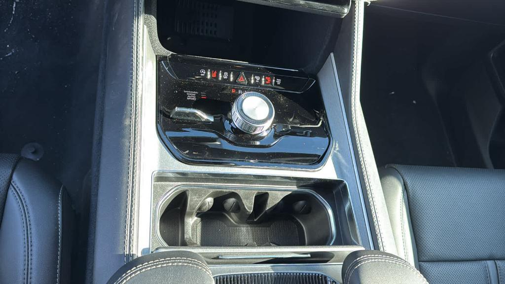 new 2026 Jeep Grand Wagoneer car, priced at $72,250