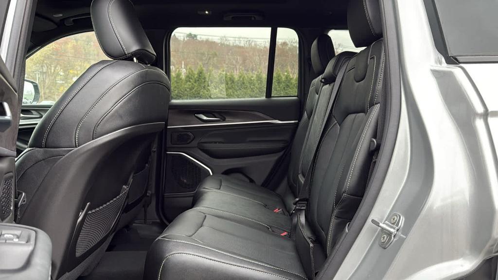new 2026 Jeep Grand Cherokee car, priced at $52,055