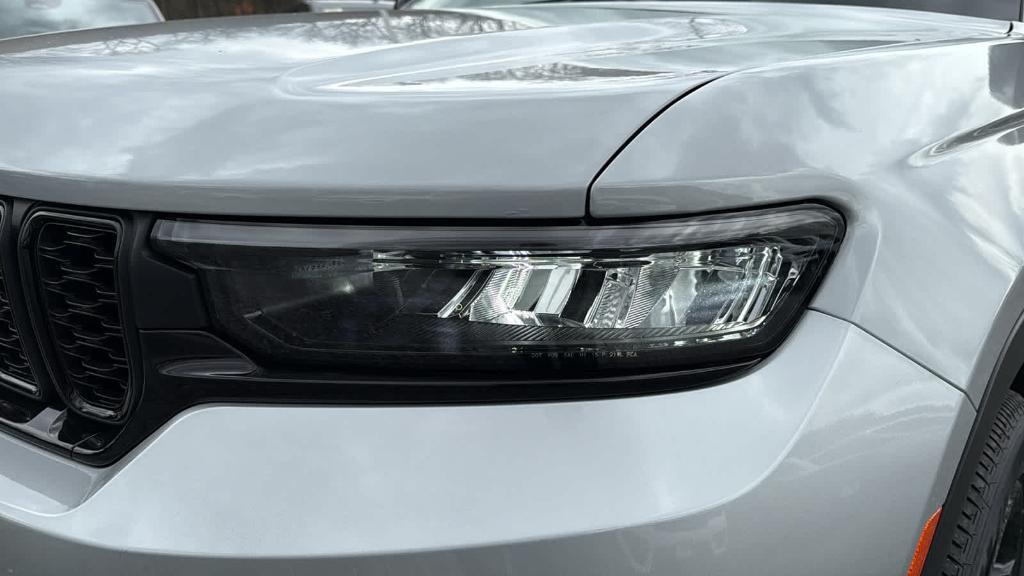 new 2025 Jeep Grand Cherokee car, priced at $46,625