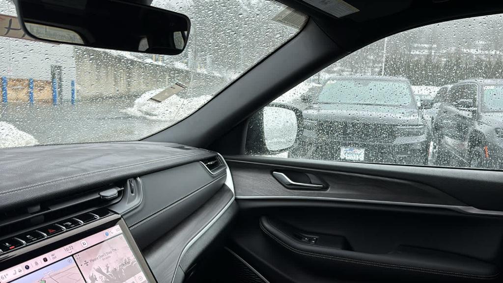 new 2025 Jeep Grand Cherokee car, priced at $53,585