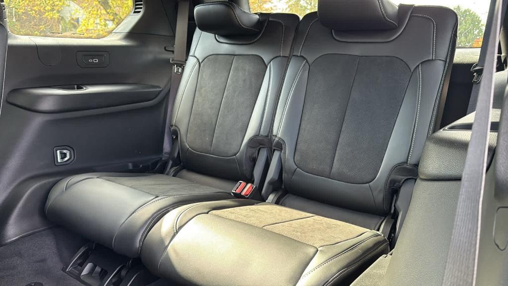 new 2025 Jeep Grand Cherokee L car, priced at $48,375