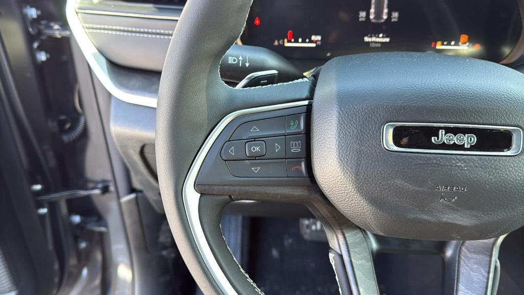 new 2026 Jeep Grand Cherokee car, priced at $48,275