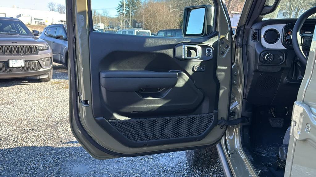 new 2026 Jeep Wrangler car, priced at $53,180