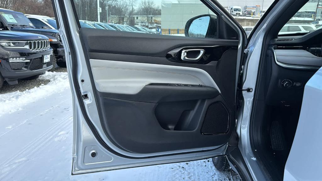 new 2026 Jeep Compass car, priced at $34,705