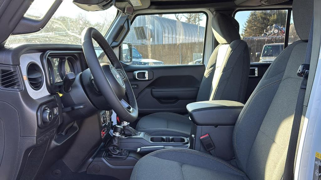 new 2026 Jeep Wrangler car, priced at $52,585