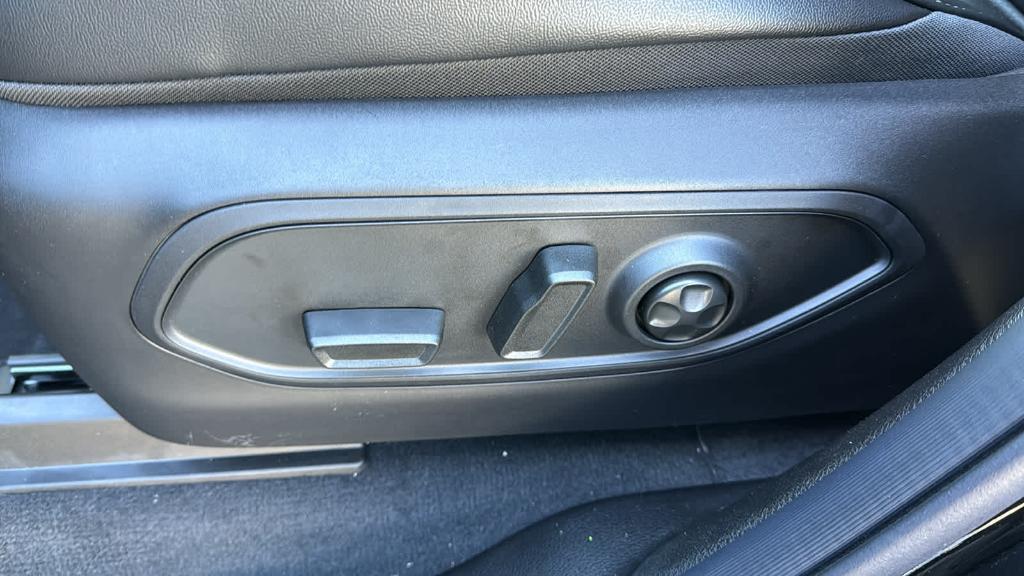 new 2025 Jeep Grand Cherokee L car, priced at $48,375