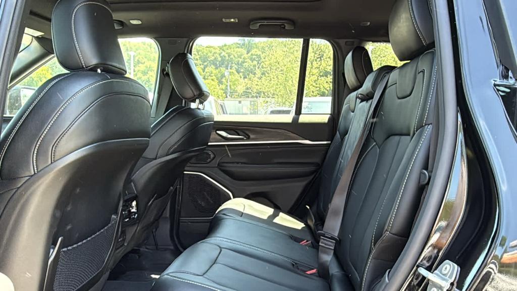 new 2026 Jeep Grand Cherokee car, priced at $53,470