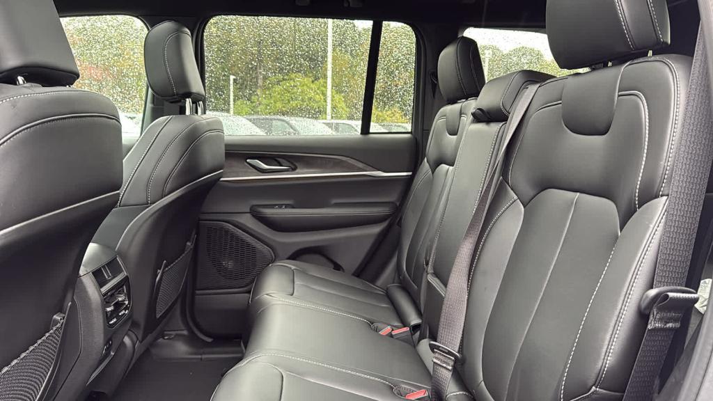 new 2025 Jeep Grand Cherokee car, priced at $49,640