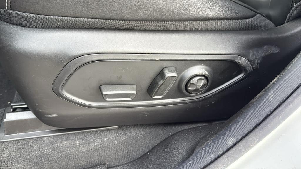 new 2026 Jeep Grand Cherokee car, priced at $47,155