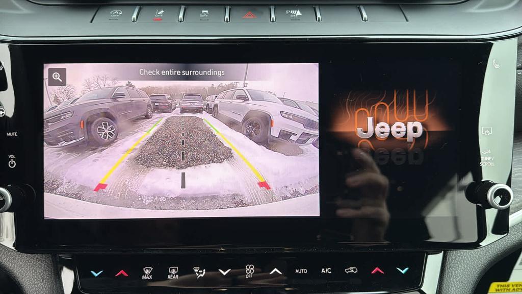 new 2026 Jeep Grand Cherokee car, priced at $47,155