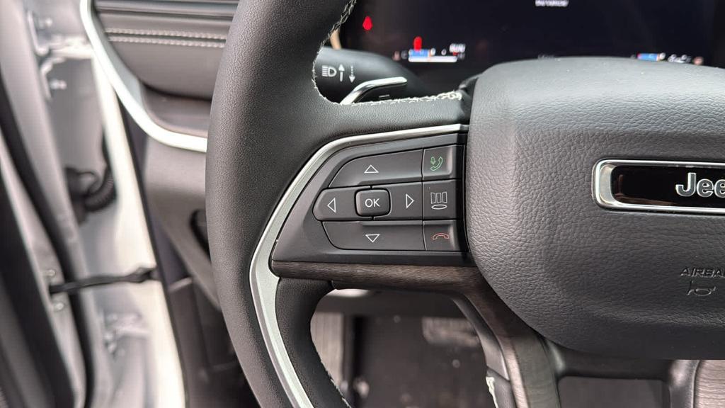 new 2026 Jeep Grand Cherokee car, priced at $47,155