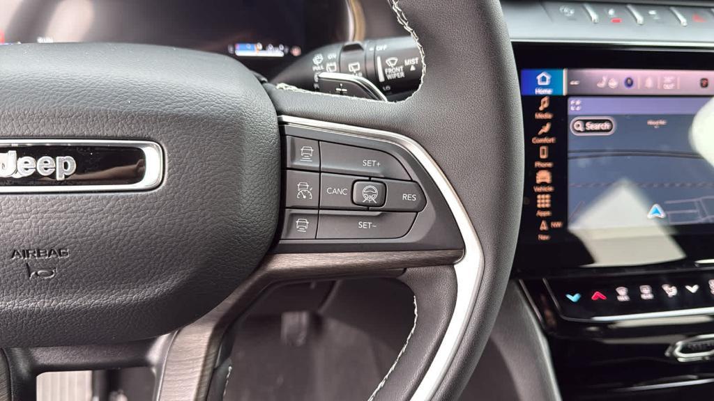 new 2026 Jeep Grand Cherokee car, priced at $47,155